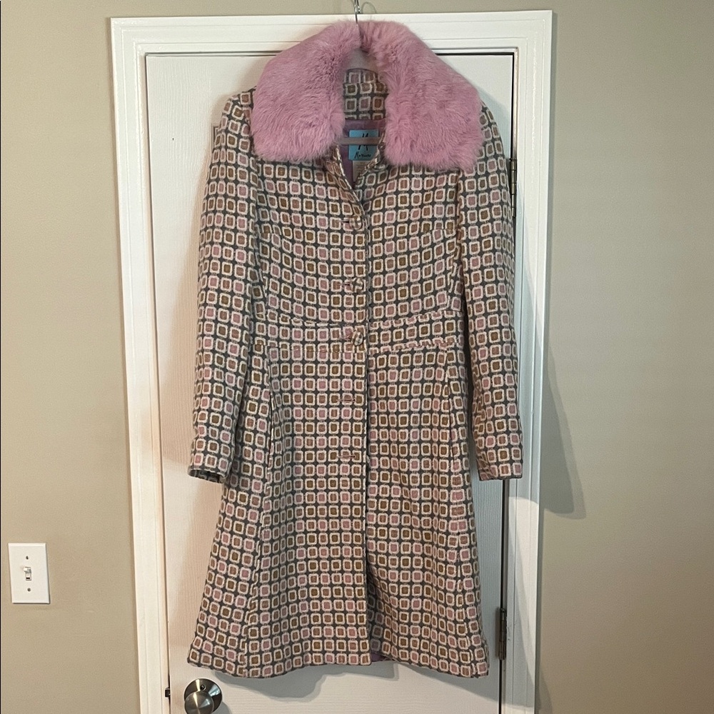 Vtg 90s Stylish Pink and Cream Women's Coat